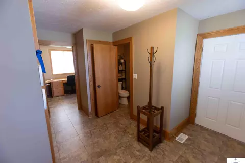 Entry Way - 1915 24 Rd, Gresham, NE 68367 photo 2 of 6
