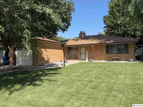 Exterior - 340 N 5th St, Lyons, NE 68038 photo 2 of 7