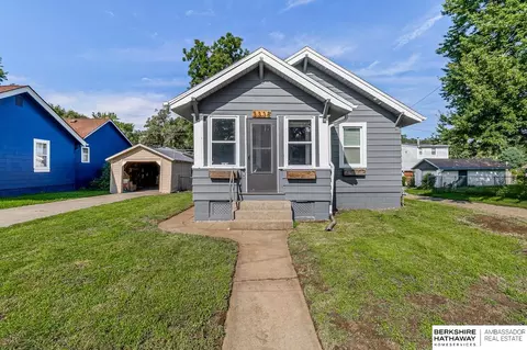 3338 N 55th St, Omaha, NE 68104