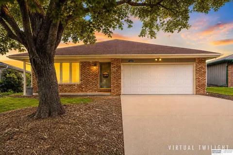1926 W Mulberry Ct, Lincoln, NE 68522