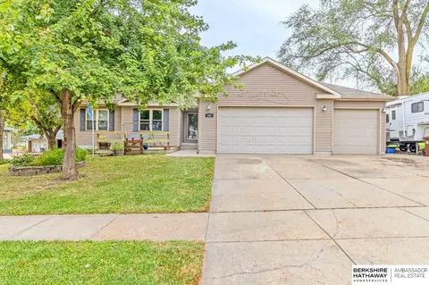 409 2nd St, Milford, NE 68405