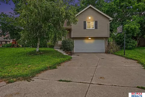 7204 S 149 Cir, Omaha, NE 68138