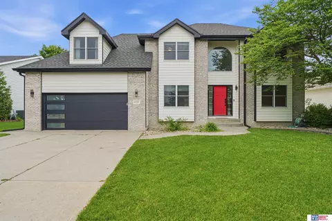 6456 Parducci Dr, Lincoln, NE 68526