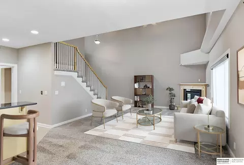 12224 Ida Plz #7-2, Omaha, NE 68142