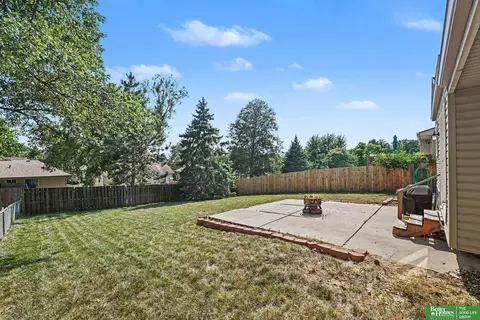 13523 Redwood St, Omaha, NE 68138