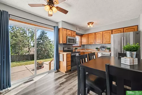 13523 Redwood St, Omaha, NE 68138