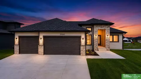 11703 S 123rd Ave, Papillion, NE 68046