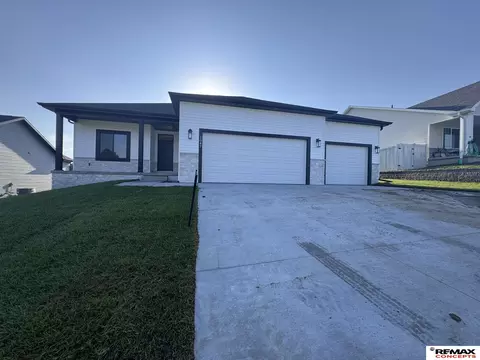 1047 S 9th Ave, Ashland, NE 68003