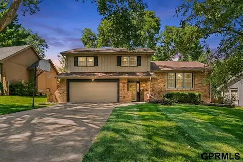 1432 S 136th St, Omaha, NE 68144