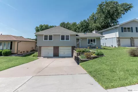 1530 S 142nd Cir, Omaha, NE 68144