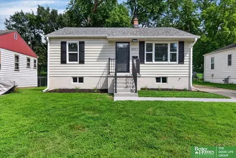 3707 N 56th St, Omaha, NE 68104