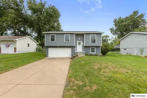 8721 Browne St, Omaha, NE 68134