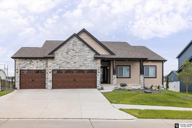 16901 Vernon Ave, Omaha, NE 68116