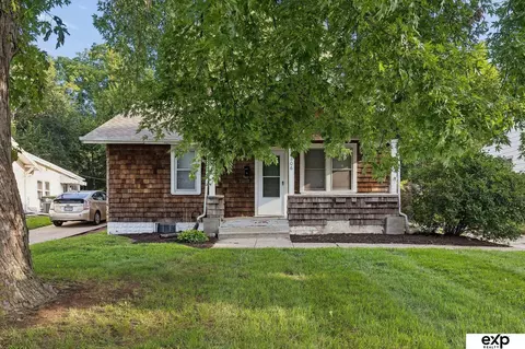 4806 Charles St, Omaha, NE 68132