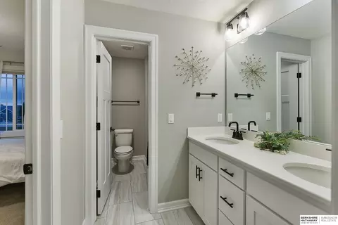 Bath - 925 Elm Cir, Springfield, NE 68059 photo 4 of 4