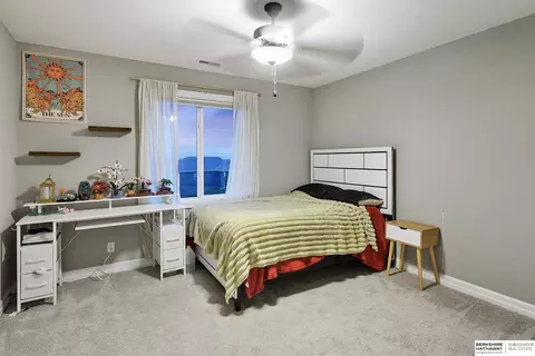 Bedroom - 925 Elm Cir, Springfield, NE 68059 photo 4 of 5