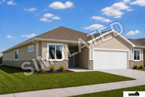 8800 Lady Bug Ln, Lincoln, NE 68526