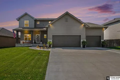 13710 S 54 St, Papillion, NE 68133