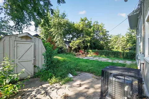 2573 Ida St, Omaha, NE 68112