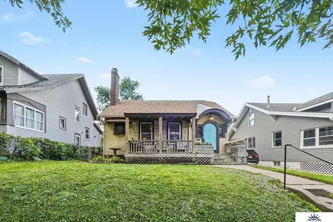 2534 N 49th St, Omaha, NE 68108