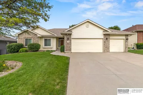 17016 Franklin St, Omaha, NE 68118