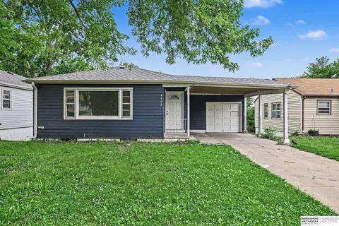 4402 N 53rd St, Omaha, NE 68104