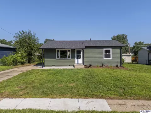 7314 Valley Rd, La Vista, NE 68128