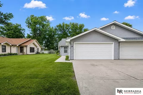 501 Lamont Cir, Lincoln, NE 68528