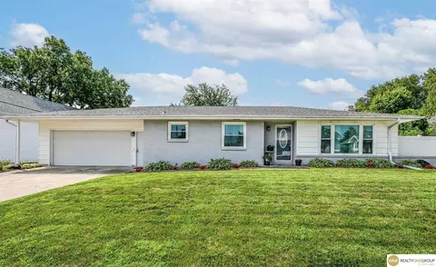 54 3rd St, Woodbine, IA 51579