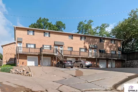 1901 Winnie Dr #5, Bellevue, NE 68005