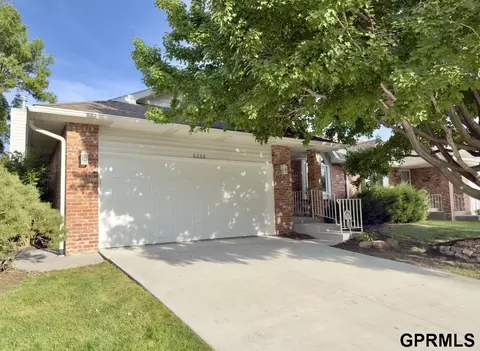 6308 S 28th St, Lincoln, NE 68516