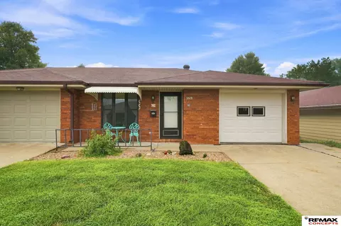 5519 Enterprise Dr, Lincoln, NE 68521