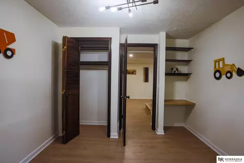 Bedroom - 802 Moore Dr, Bellevue, NE 68005 photo 8 of 12