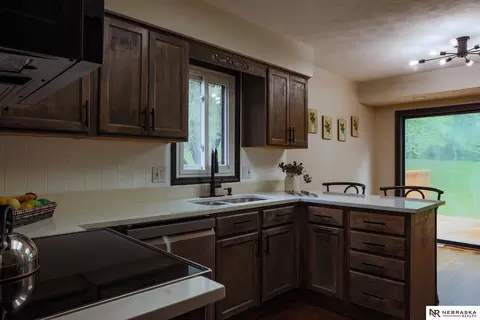 Kitchen - 802 Moore Dr, Bellevue, NE 68005 photo 2 of 4