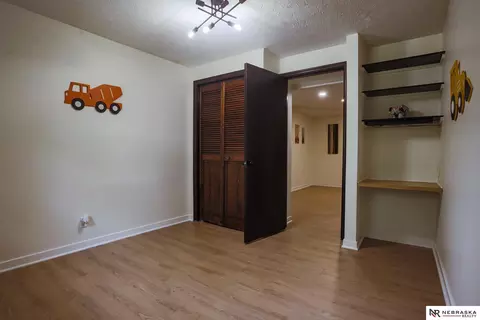 Bedroom - 802 Moore Dr, Bellevue, NE 68005 photo 6 of 12
