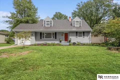 1734 S 41st St, Lincoln, NE 68506
