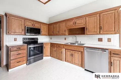 Kitchen - 14465 Patrick Ave, Omaha, NE 68116 photo 2 of 2