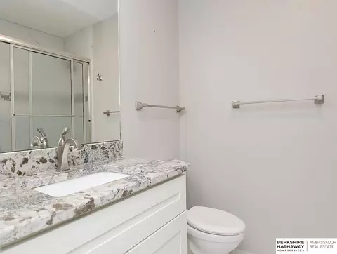 Bath - 621 Riverside Dr, Waterloo, NE 68069 photo 3 of 9