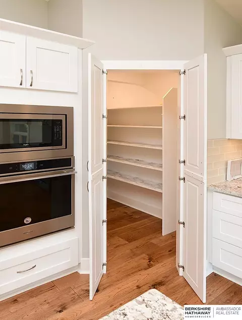 Kitchen - 621 Riverside Dr, Waterloo, NE 68069 photo 4 of 6