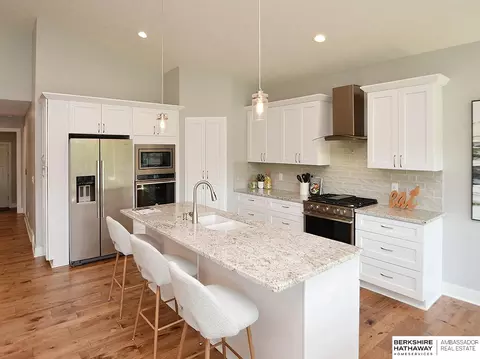 Kitchen - 621 Riverside Dr, Waterloo, NE 68069 photo 3 of 6