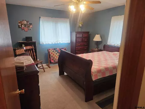 Bedroom - 315 N 7th St, Lyons, NE 68038 photo 4 of 5