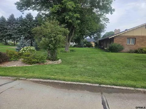 Exterior - 315 N 7th St, Lyons, NE 68038 photo 2 of 7
