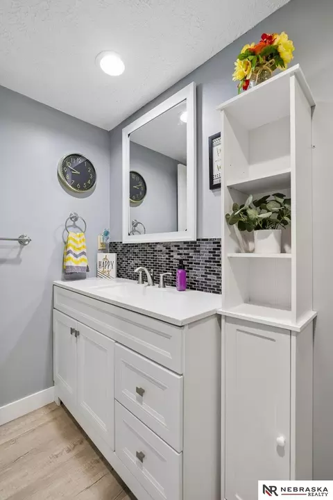 Bath - 11550 S 7th St, Roca, NE 68430 photo 6 of 6