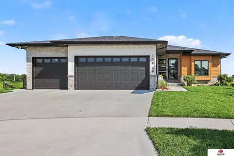 10949 Crescent Moon Pl, Lincoln, NE 68527
