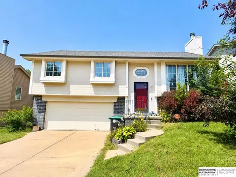 8022 Bauman Ave, Omaha, NE 68122