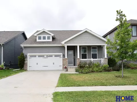 7421 N 11th St, Lincoln, NE 68521