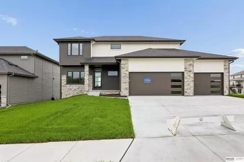 21313 Y St, Elkhorn, NE 68022