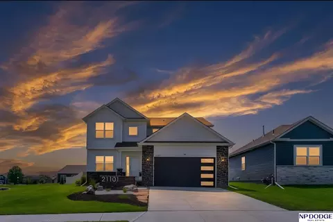 21101 Butler Ave, Elkhorn, NE 68022