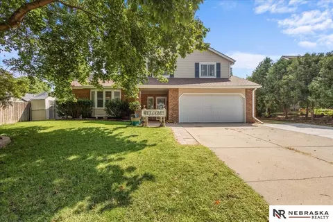 3810 S 77th St, Lincoln, NE 68506