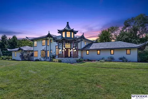 6101 Northern Hills Dr, Omaha, NE 68152